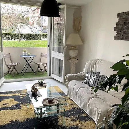 Apartment T2 Proche Du Centre *